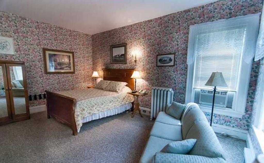 Carriage House Inn Fredericton Habitación foto